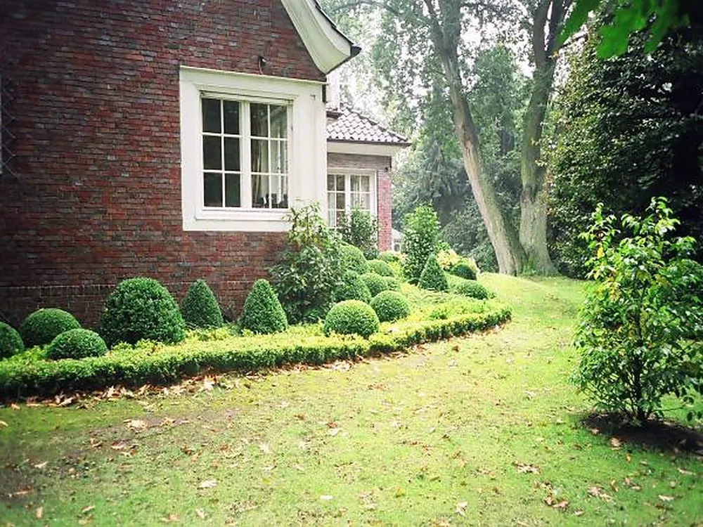 Üppig blühender Garten